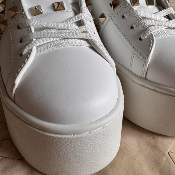 Valentino Garavani shoes - Picture 2 of 5